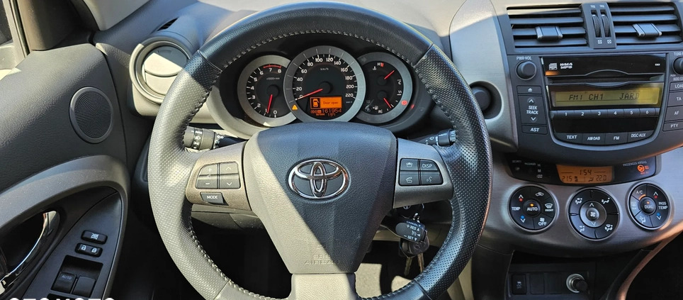 Toyota RAV4 cena 38900 przebieg: 161000, rok produkcji 2009 z Białystok małe 379